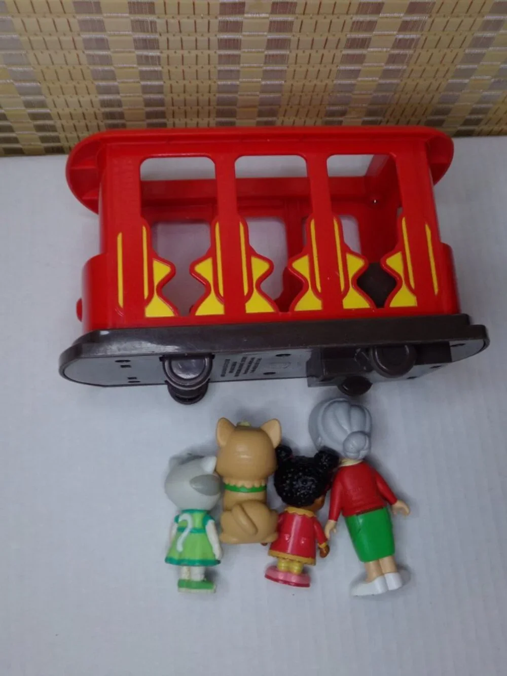 The Fred Rogers Company Tollytots Chiming Trolley Figures Toys